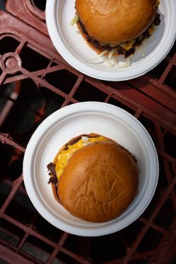 Les fameux burgers de Dumbo Park au MAM